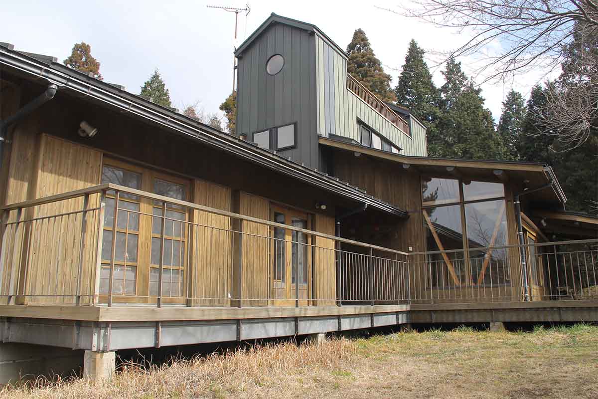 第1キャンプ管理棟写真